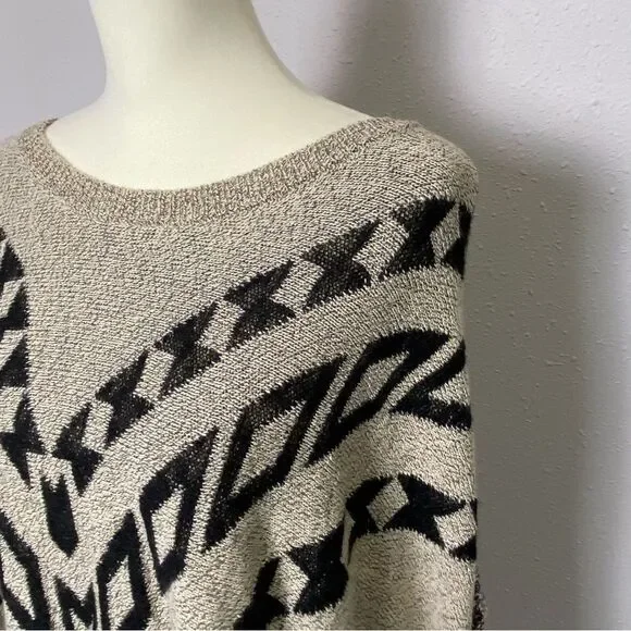 Maurices Boho Southwestern Knit Pancho Shawl W/ Fringe Sweater Women's Size L/XL - Picture 8 of 13